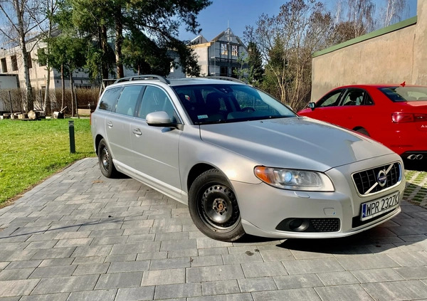 Volvo V70 cena 19000 przebieg: 466000, rok produkcji 2011 z Piastów małe 67